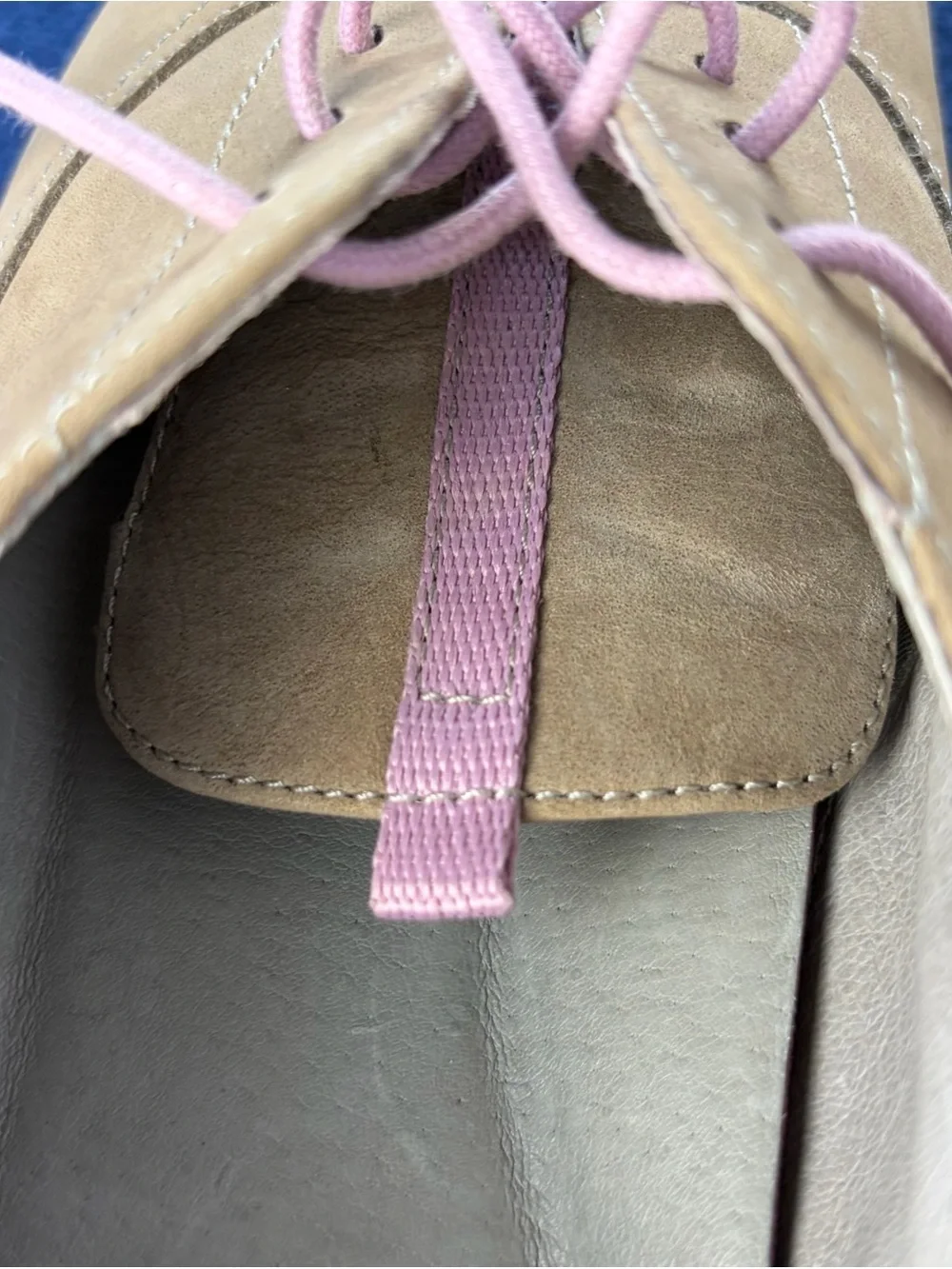 Dansko Minimalist retro sneaker vibe leather oxfords with lilac laces Size 9.5 - Picture 5 of 8